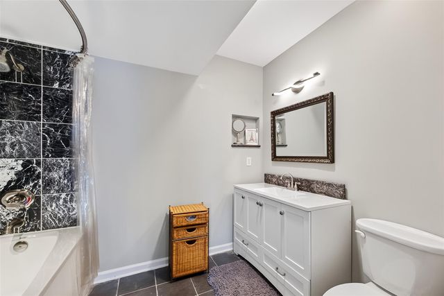 5204 Arboles Drive B, Houston, TX 77035