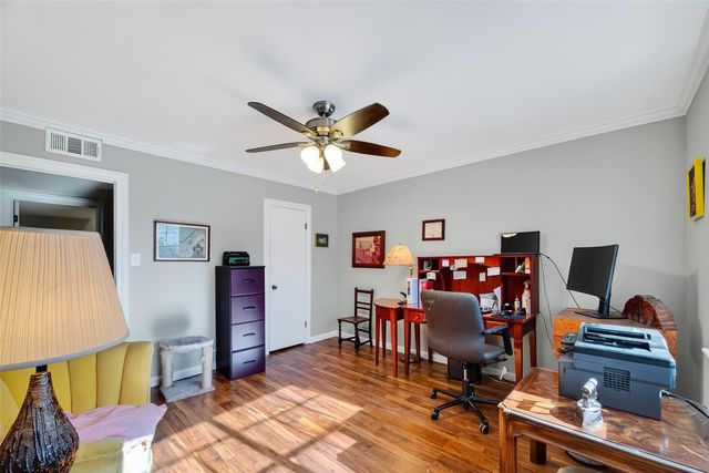 5204 Arboles Drive B, Houston, TX 77035