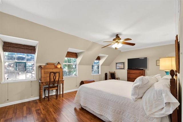 5204 Arboles Drive B, Houston, TX 77035