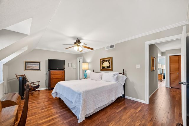 5204 Arboles Drive B, Houston, TX 77035