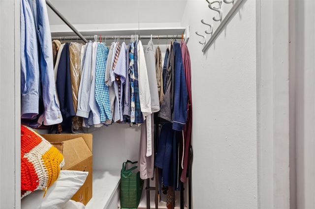 5204 Arboles Drive B, Houston, TX 77035