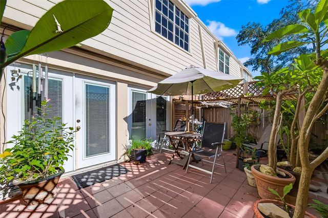 5204 Arboles Drive B, Houston, TX 77035