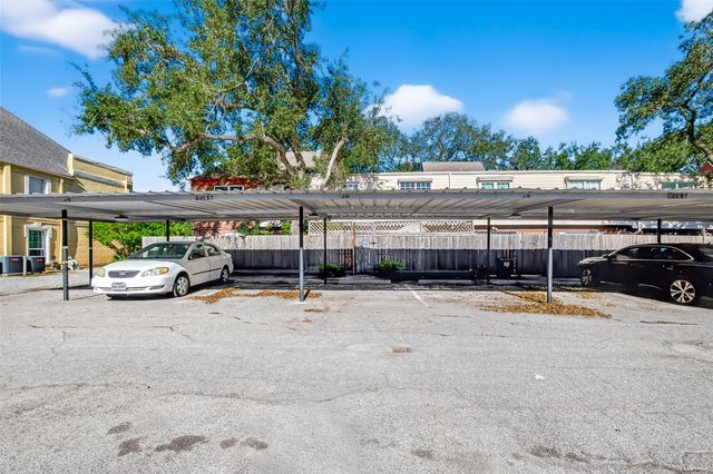 5204 Arboles Drive B, Houston, TX 77035