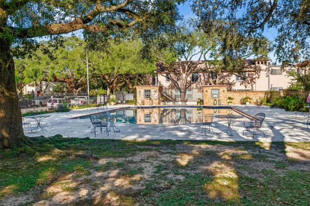 5204 Arboles Drive B, Houston, TX 77035