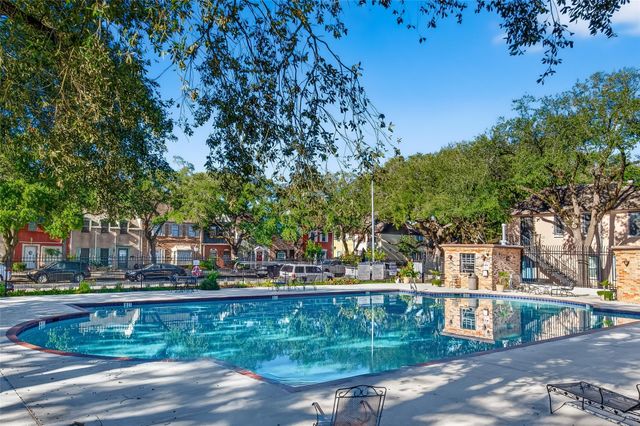 5204 Arboles Drive B, Houston, TX 77035