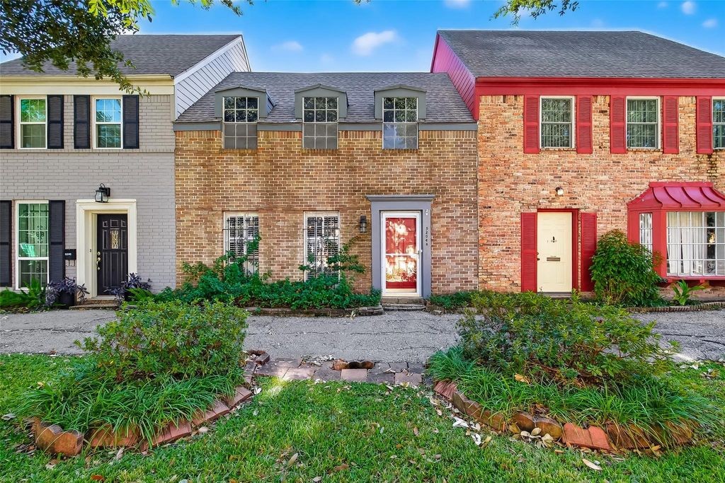 5204 Arboles Drive B, Houston, TX 77035