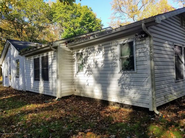 60 Wilson Avenue, Manalapan, NJ 07726