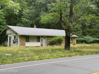 60 Wilson Avenue, Manalapan, NJ 07726
