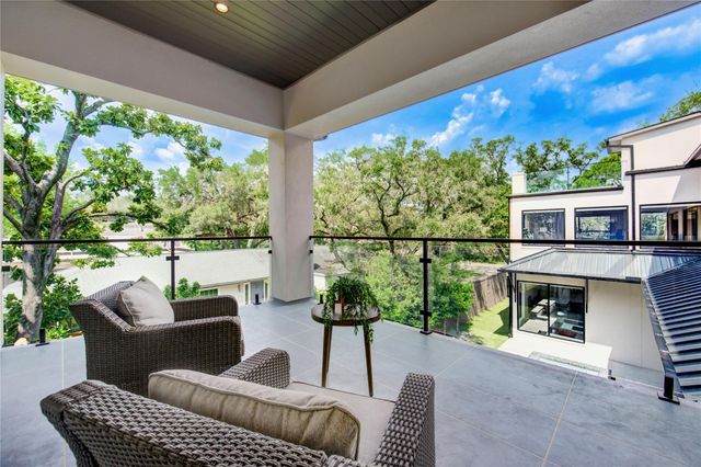 2006 Suffolk Drive, Houston, TX 77027