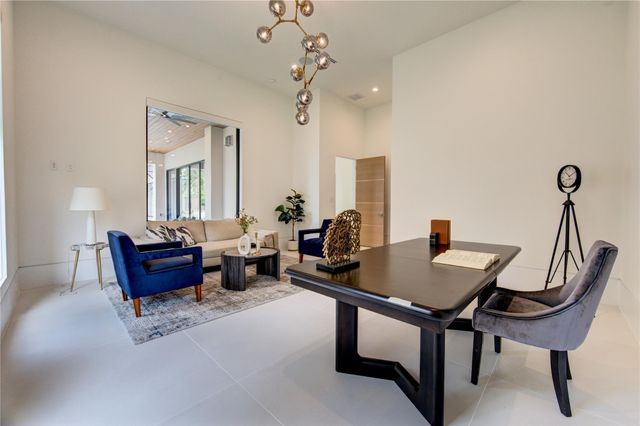 2006 Suffolk Drive, Houston, TX 77027