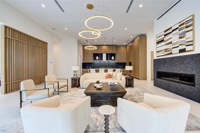 2006 Suffolk Drive, Houston, TX 77027