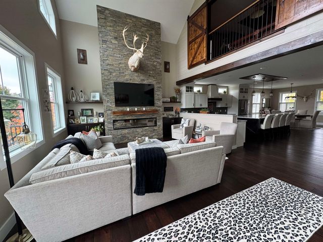 42 Medalist Drive, South Burlington, VT 05403