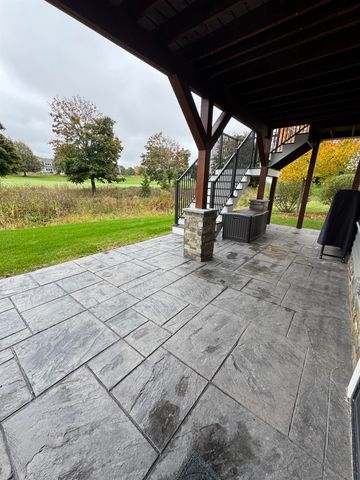 42 Medalist Drive, South Burlington, VT 05403