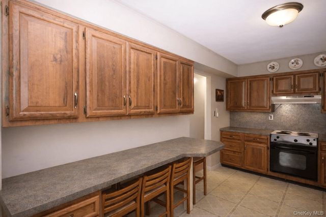 318 Jamaica Avenue, Medford, NY 11763