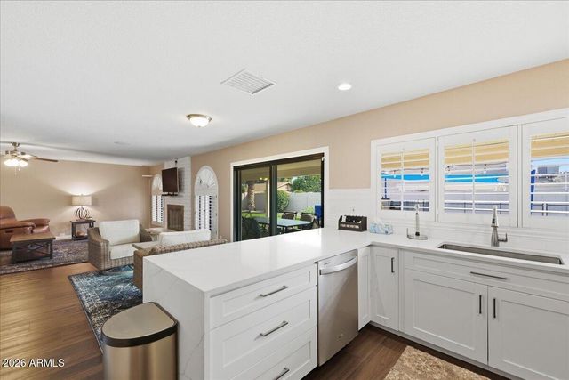 6101 E GREENWAY Lane, Scottsdale, AZ 85254