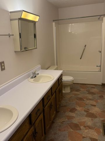 1019 Staunton ST, Selma, VA 24474