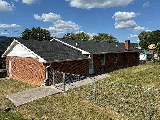 1019 Staunton ST, Selma, VA 24474