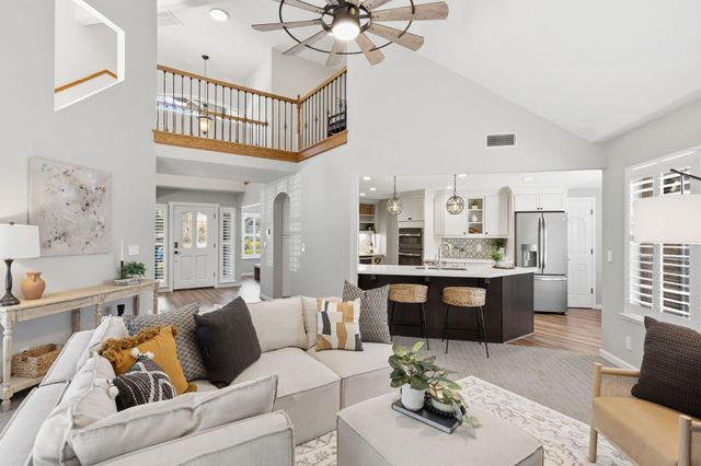2608 Prestwick Dr, Roseville, CA 95661