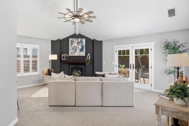 2608 Prestwick Dr, Roseville, CA 95661