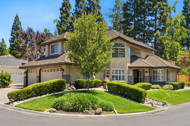 2608 Prestwick Dr, Roseville, CA 95661