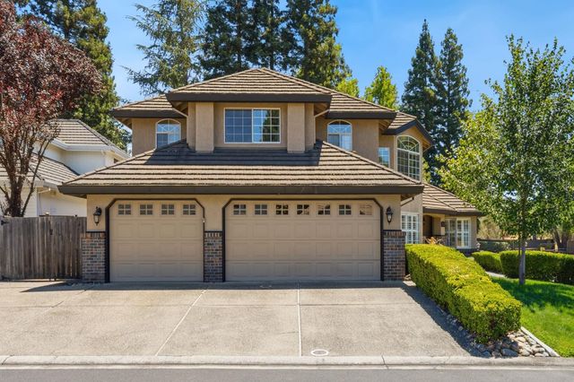 2608 Prestwick Dr, Roseville, CA 95661