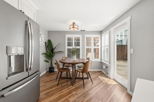 2608 Prestwick Dr, Roseville, CA 95661