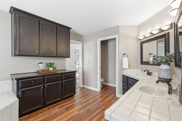 2608 Prestwick Dr, Roseville, CA 95661