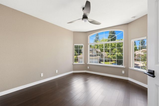 2608 Prestwick Dr, Roseville, CA 95661