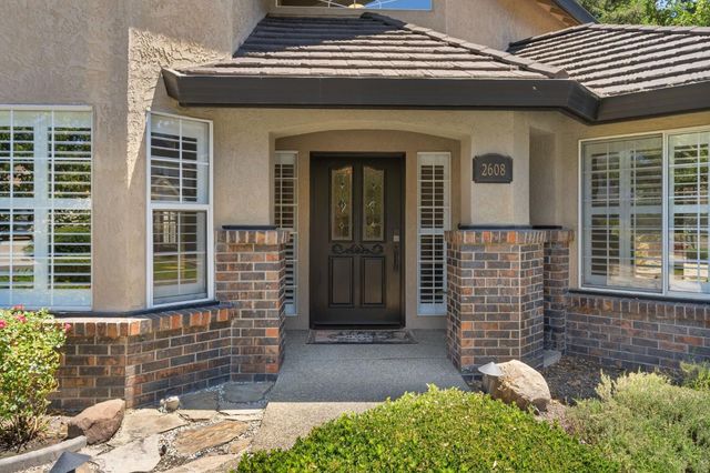 2608 Prestwick Dr, Roseville, CA 95661