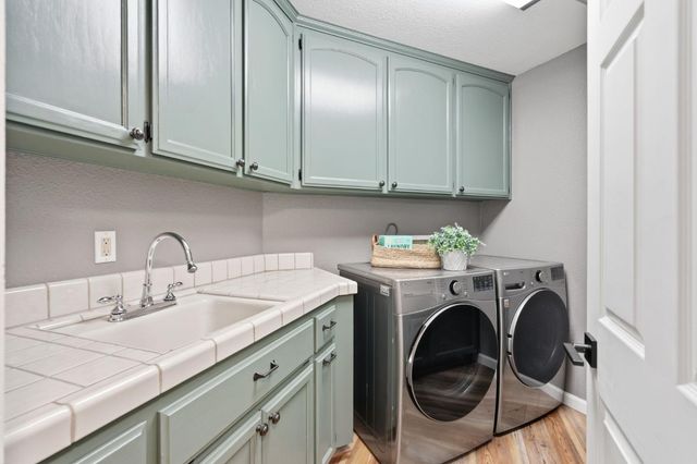 2608 Prestwick Dr, Roseville, CA 95661