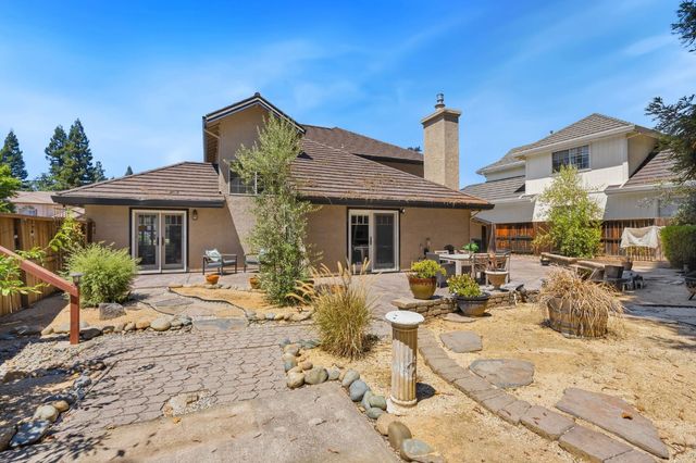 2608 Prestwick Dr, Roseville, CA 95661