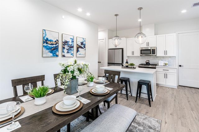 6814 Burkett Street B, Houston, TX 77021