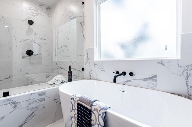 6814 Burkett Street B, Houston, TX 77021