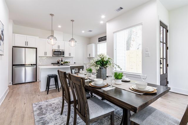 6814 Burkett Street B, Houston, TX 77021