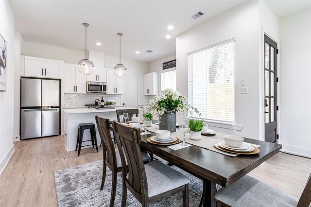 6814 Burkett Street B, Houston, TX 77021