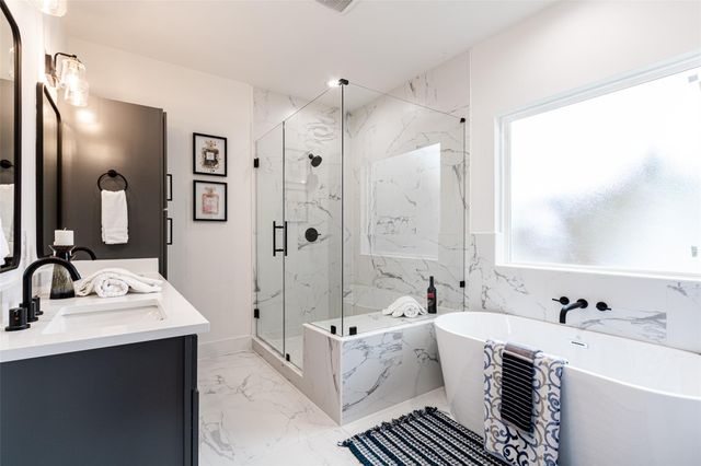 6814 Burkett Street B, Houston, TX 77021