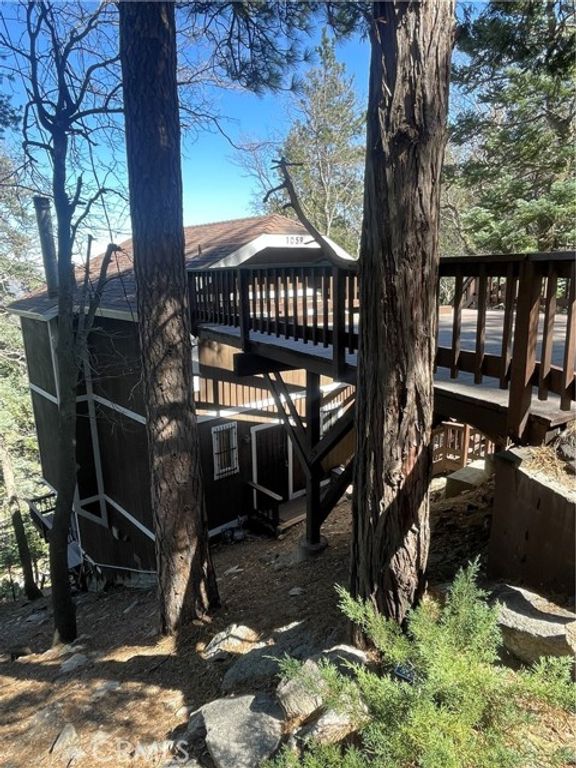 1059 Mercury, Crestline, CA 92325
