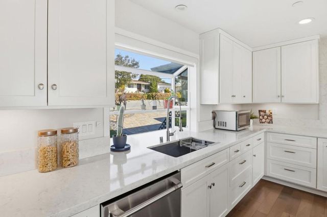 1660 Parrott Drive, San Mateo, CA 94402