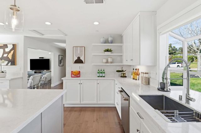 1660 Parrott Drive, San Mateo, CA 94402