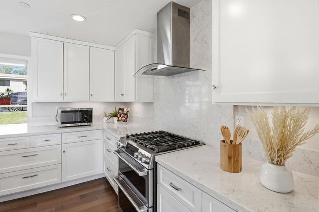 1660 Parrott Drive, San Mateo, CA 94402