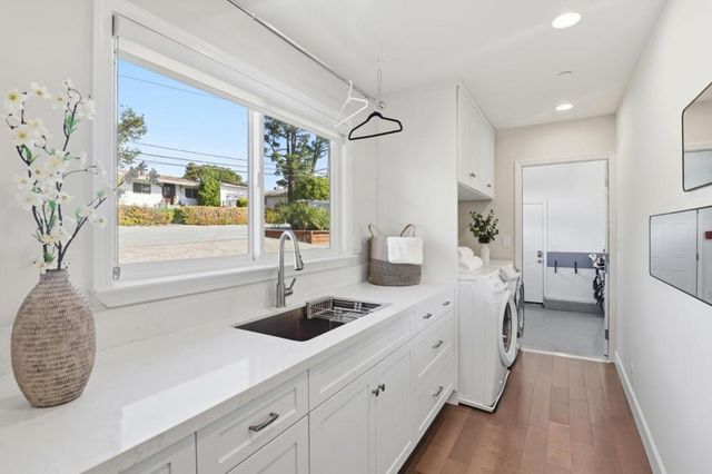 1660 Parrott Drive, San Mateo, CA 94402