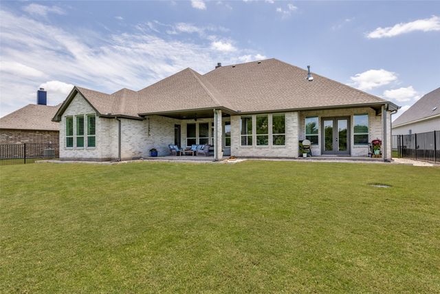 1348 Silent Springs Drive, Fort Worth, TX 76052