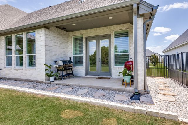 1348 Silent Springs Drive, Fort Worth, TX 76052