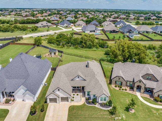 1348 Silent Springs Drive, Fort Worth, TX 76052