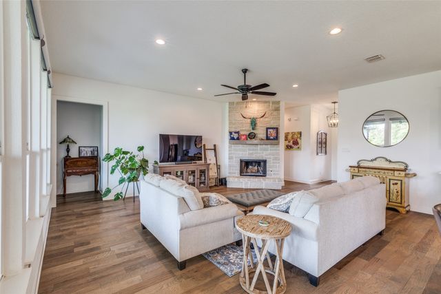 1348 Silent Springs Drive, Fort Worth, TX 76052