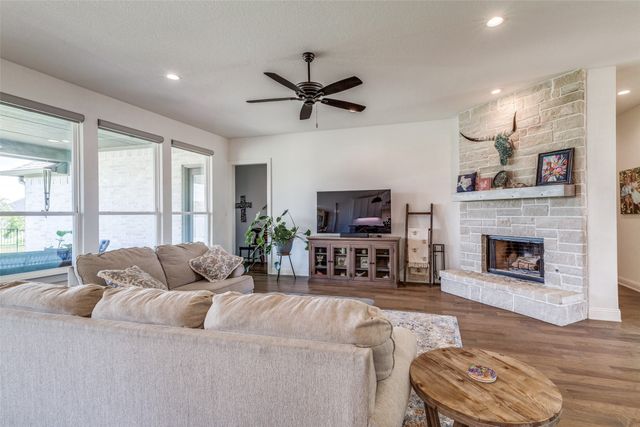 1348 Silent Springs Drive, Fort Worth, TX 76052
