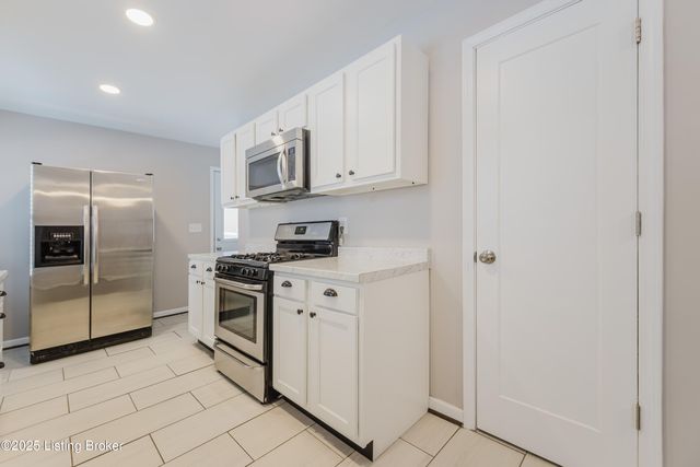 10240 Dodge Ln, Louisville, KY 40272