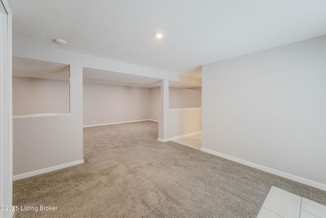 10240 Dodge Ln, Louisville, KY 40272