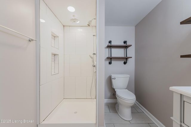 10240 Dodge Ln, Louisville, KY 40272