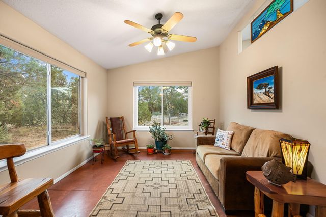 92 Vista Sierra, Edgewood, NM 87015